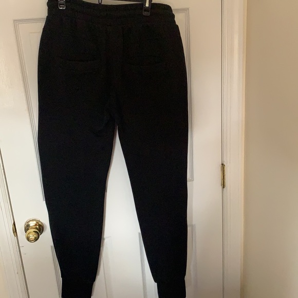 Black Joggers🔥 - Picture 2 of 2